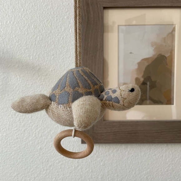 Konges Slojd Other - Konges Slojd Musical Turtle in Grey Mélange
